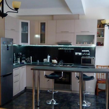 Appartamento Vake-Saburtalo Hillside Tbilisi Esterno foto